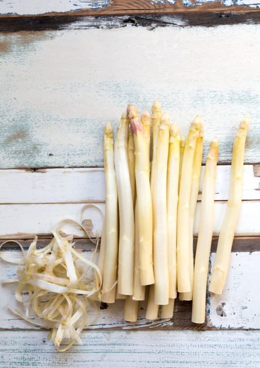 Taleggio-juustoa kolmella tavalla