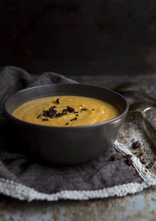 Mausteinen bataattikeitto