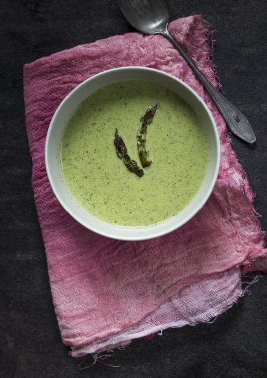 Pinaatti-parsakeitto