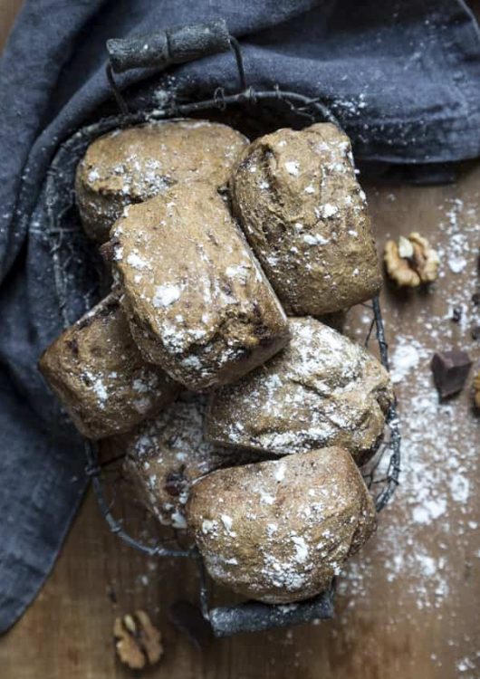 Suklaiset saksanpähkinäpähkinäsämpylät