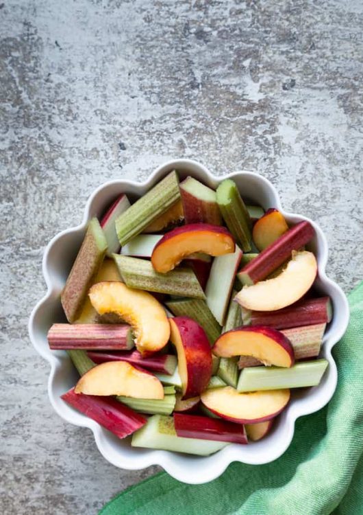 Raperperi-nektariinipaistos