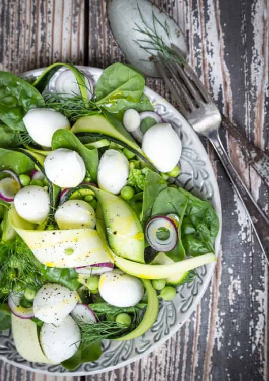 Herne-mozzarellasalaatti