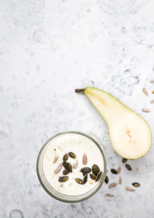 Päärynä-varsisellerismoothie