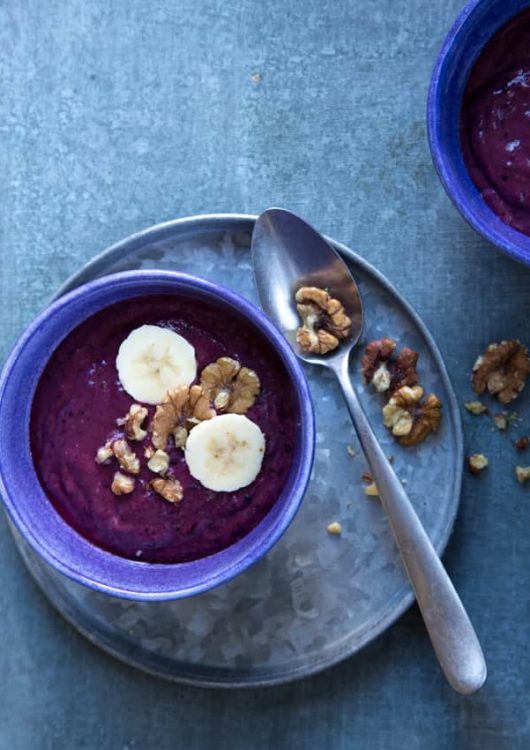 Mustikka-avokadojugurtti