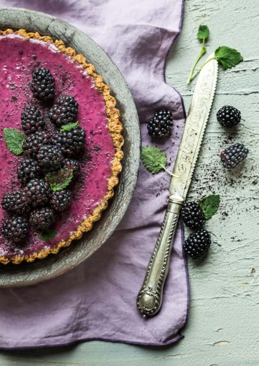 Gluteeniton boysenmarjakakku