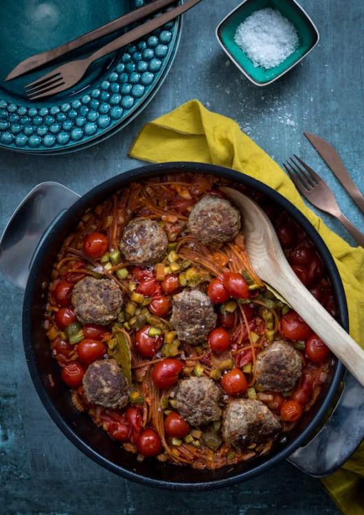 One pot -pasta porolihapullilla