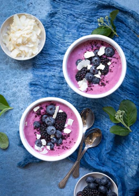 Jäinen smoothiekulho