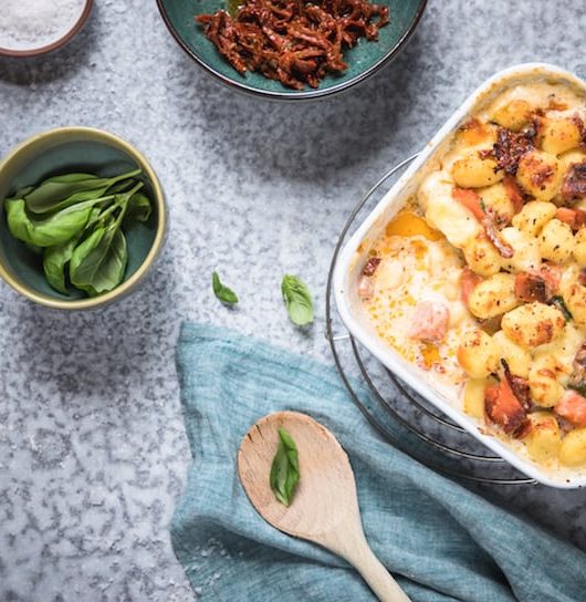 Kirjolohi-gnocchivuoka