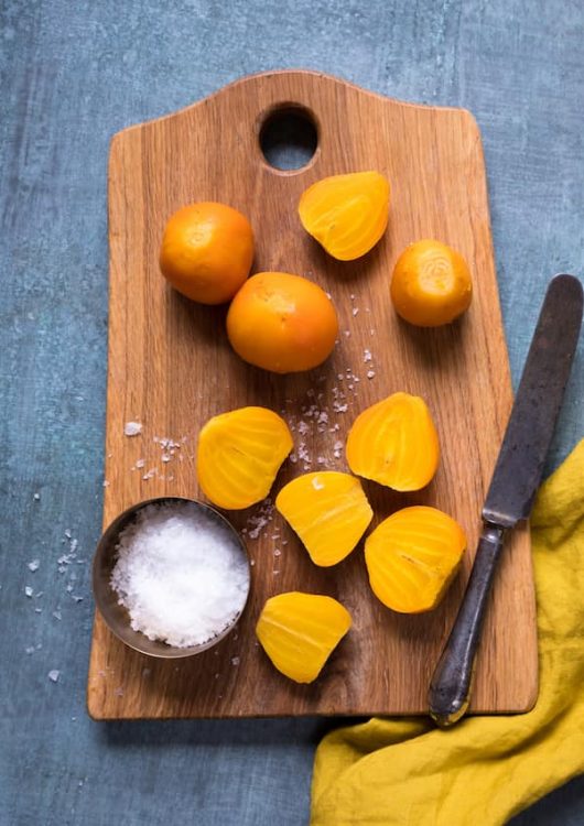 Keltajuuri-jugurttilisuke