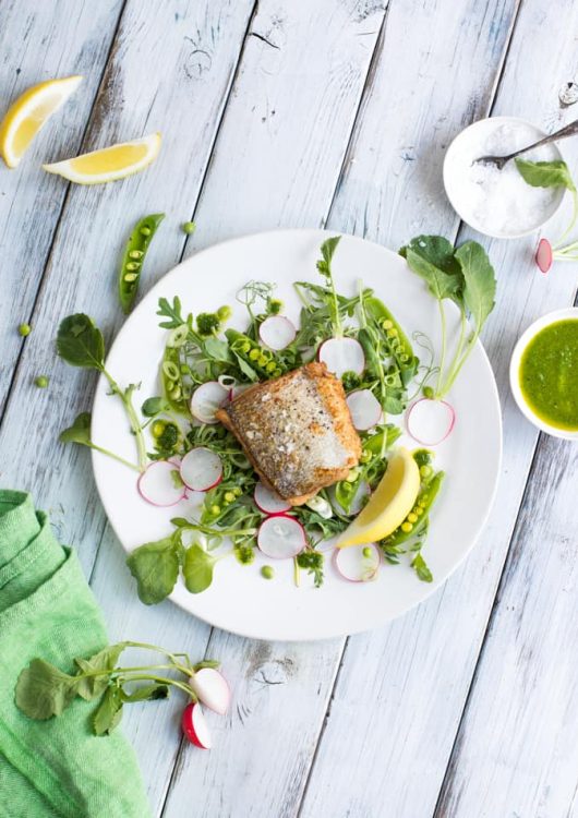 Paistettua siikaa ja kevätvihanneksia