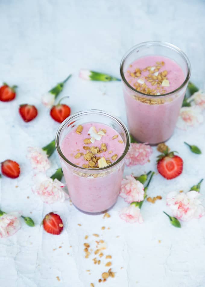 Mansikka-kookossmoothie