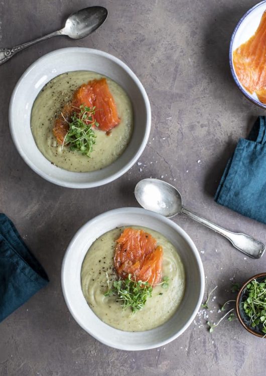 Paahdettu maa-artisokkakeitto