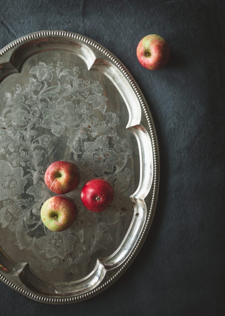 Ovaalinmuotoinen tarjotin_iso