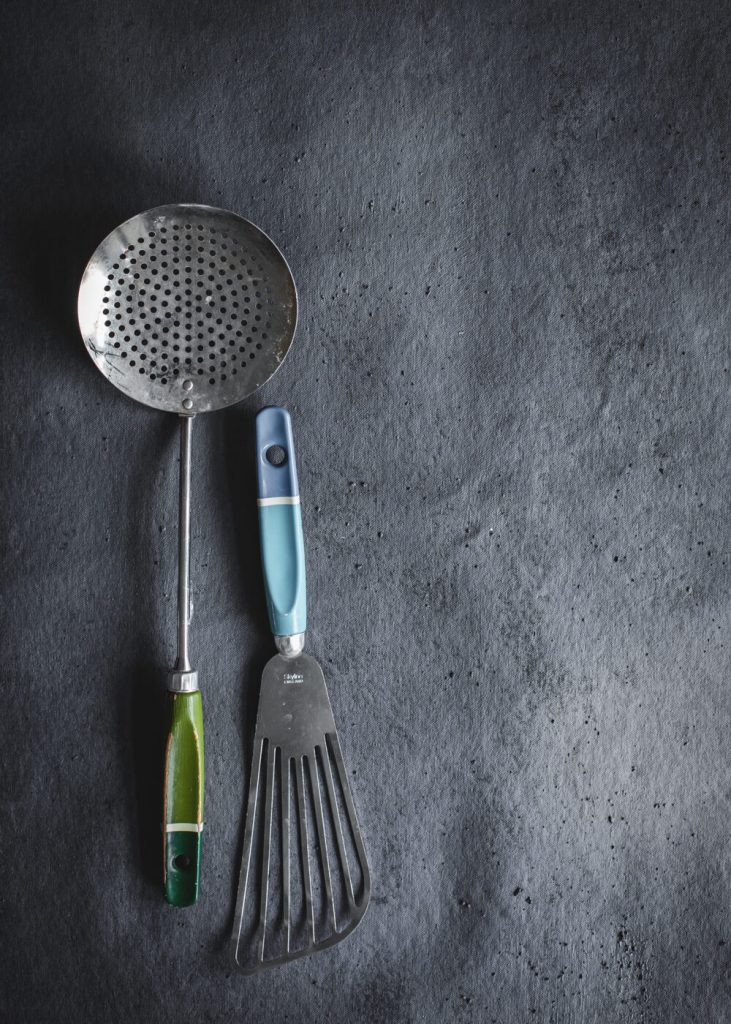 Reikäkauha ja paistinlasta