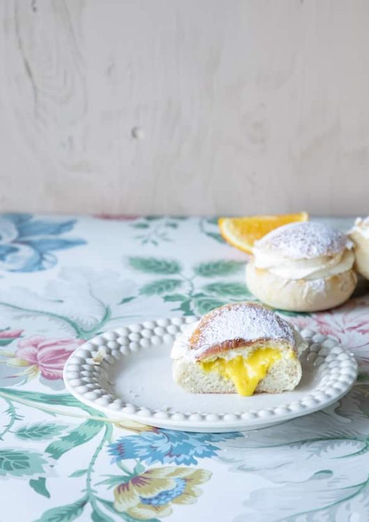 https://jm2025.lkso.dev/app/uploads/2021/02/PULLA_Appelsiinilaskiaispulla_1-kopio.jpg