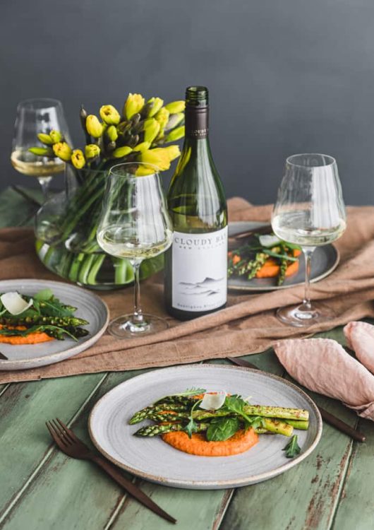 Grillattua parsaa ja Romesco-kastiketta