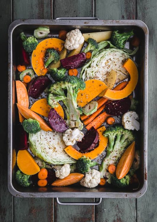 Kasvispelti jugurttikastikkeella