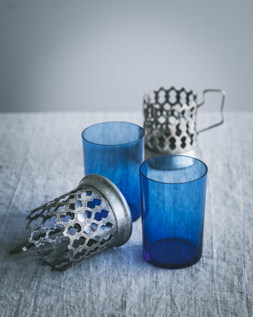 Glögilasit alpakkaisella pidikkeellä