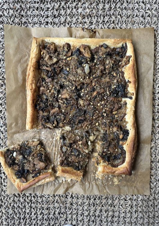 Vegaaninen sienipiirakka